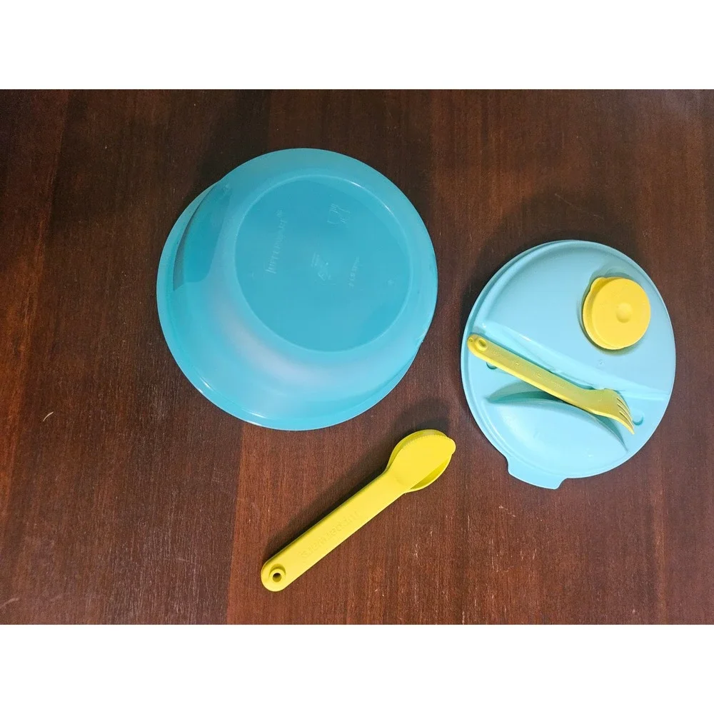Tupperware Salad Bowl Set Unisex OS Teal Lime On-The-Go Lunch Container Utensils